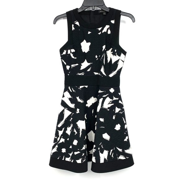 Banana Republic Dress Black White Textured Floral Fit Flare Sleeveless - Picture 4 of 13